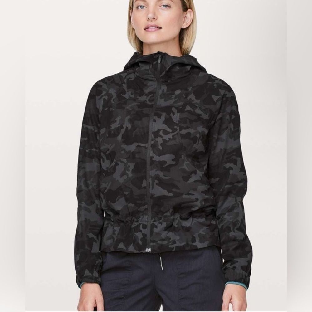 Lululemon Athletica Pack it Up Jacket in Black Camo. 10